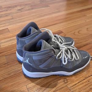 Jordan Kids Boys Sneakers size 2Y